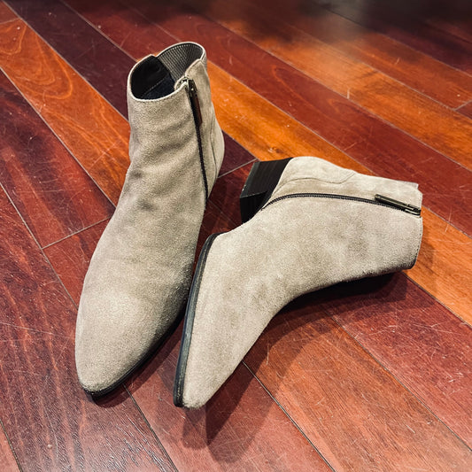 AQUATALIA Beige Suede Pointed Toe Ankle Booties Size 8.5