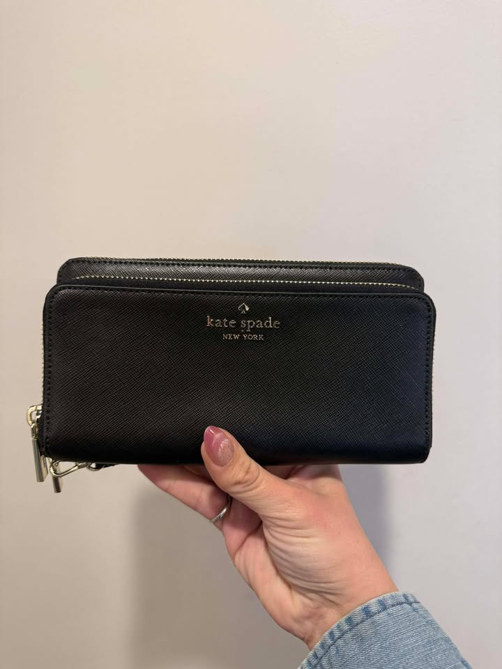 Kate Spade New York Staci Large Carryall Wristlet Wallet in Saffiano Leather
