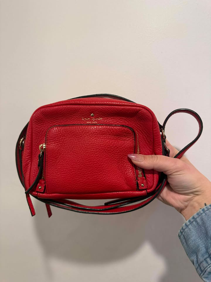 Kate Spade New York Cobble Hill Small Rosie Crossbody Bag in Red Pebbled Leather